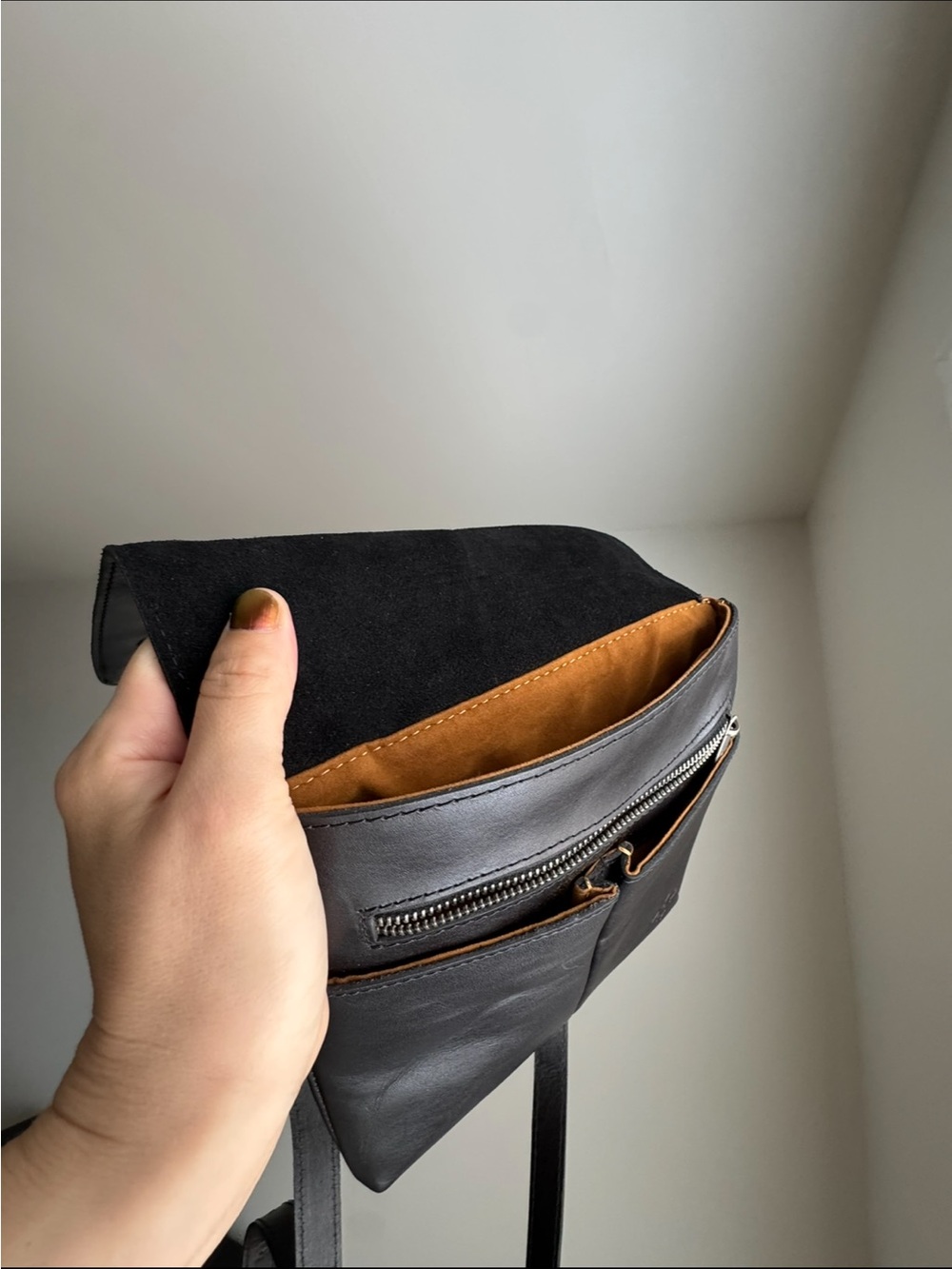 Embossed Black Floral Leather Crossbody Bag - Picture 4 of 10